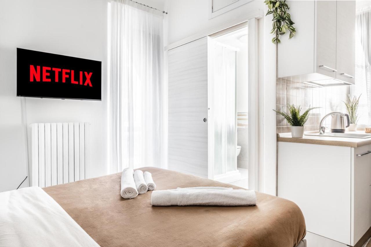 ミラノPretty House Navigli-Duomo Netflix & Designアパートメント エクステリア 写真
